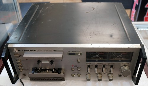 SUPER RARO Reproductor de Cinta de Cassette Estéreo Mitsubishi DT-30 - Imagen 6 de 15