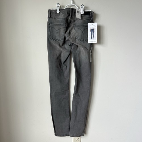 Calvin Klein Ultimate Skinny Faded Gray Wash Jeans—Gr. 2 x 32 - Bild 4 von 13