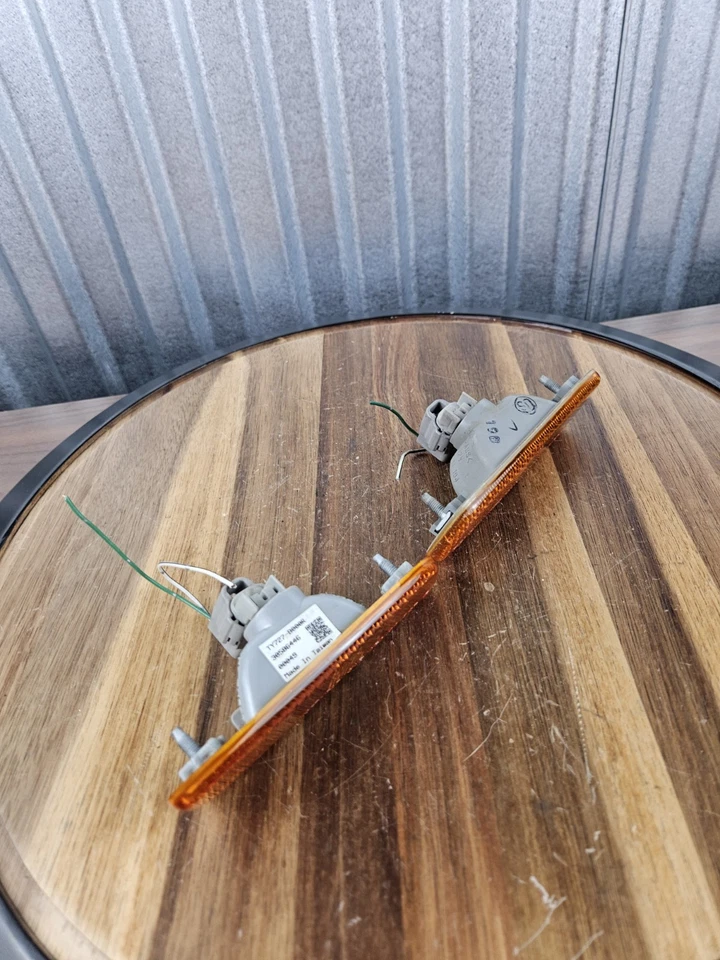 01-05 LEXUS IS 300 1998-2005 GS300 GS430 PAR DE LUCES MARCADORAS DELANTERAS IZQUIERDA DERECHA Foto 2 de 4