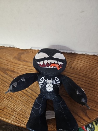 Venom Marvel 9” Posable Plush Figure Walgreens Exclusive - Picture 7 of 7