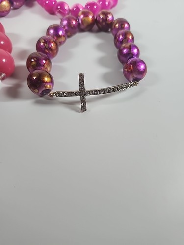 Lote Surtido De 4 Pulseras Con Cuentas Rosa Púrpura Cruz Hechas A Mano Joyería - Imagen 6 de 8