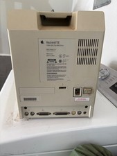 Macintosh SE Model No: M5010; 1 MBYTE RAM, TWO 800K drives  mouse  floppy disk
