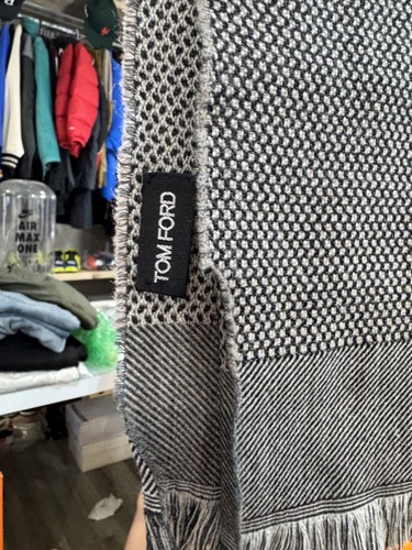 Tom Ford Fringed Scarf Herringbone Retail $825 Rare 60" x 24" - Picture 4 of 11