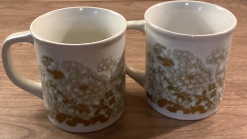 Set Of 4 Vintage Brown Blue & White Embossed Flowers Coffee/Tea Mugs Japan - Picture 4 of 6