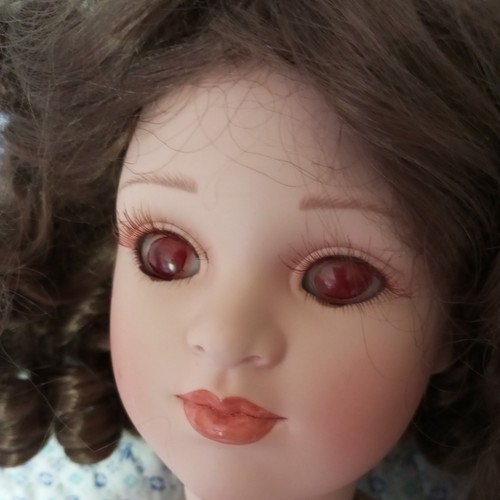 2ft Antique Porcelain Doll Knightsbridge Collection Limited Edition No.115/2500 - Picture 11 of 11