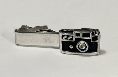 Vintage SWANK Silver Tone Black Enamel Rhinestone Accent CAMERA Tie Bar Clip - Picture 2 of 9