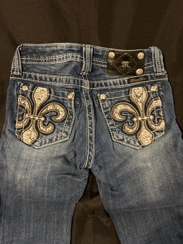 Girl's Miss Me Capri Jeans 10 JK6163P Missing 1 embellishment on back