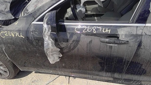 18-23 VOLVO S90 Front Door Left driver black 019 w-out lower moulding - Imagem 2 de 4