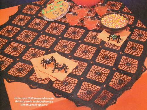 SPIDER WEB CENTERPIECE DOILY & 3 SPIDERS HALLOWEEN CROCHET PATTERN INSTRUCTIONS - Picture 1 of 2