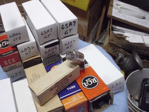 Vintage 1960 Raytheon JAN-CRP-6C4W Mil Spec Univ Triode Vacuum Tube, Tested! - Picture 4 of 9