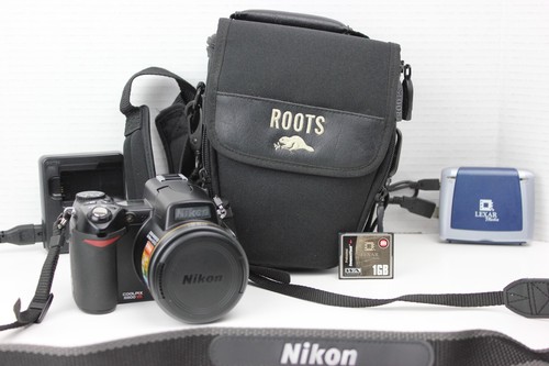 Nikon Coolpix E8800 VR 8MP 1.2" LCD Flip Screen CCD Sensor Digital Camera Bundle - Picture 1 of 19