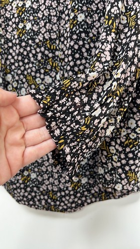 Women's LOFT Ruffle Split Neck Dark Ditsy Floral Blouse Sz. Med New W/tags - Picture 4 of 7