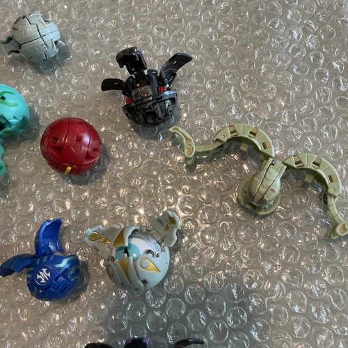 Authentic Bakugan Battle Brawlers Lot Of 16 Balls Action Figures - Picture 4 of 11