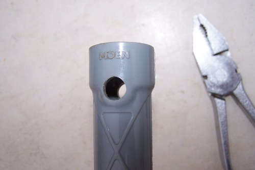 Mercedes Benz two blade flip Screwdriver, Moen Sparkplug, Bar, Hapewe Tool Kit - Picture 2 of 7