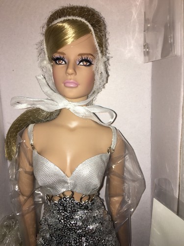 ~SYDNEY A GO GO~16" Fashion Doll NRFB 2013 Age of Innoc Tonner Convention LE125 - Bild 9 von 12