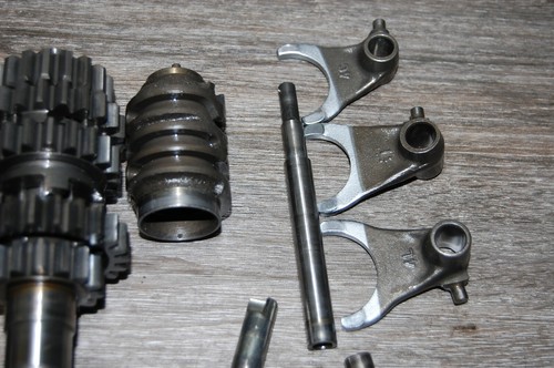 1988 88-89 CR250R CR250 TRANSMISSION MAIN COUNTER SHAFT GEAR FORK DRUM SHIFT - Foto 3 di 12