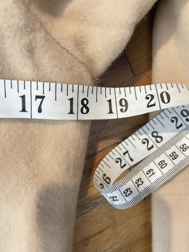 Abrigo mediano para mujer Doki Geki beige mezcla de lana botones forrado frontal bolsillos delanteros - Imagen 6 de 8