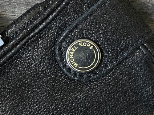 MICHAEL KORS BLACK LEATHER TOUCH GLOVES SIZE M RETAIL £85 BNWT - Picture 3 of 7