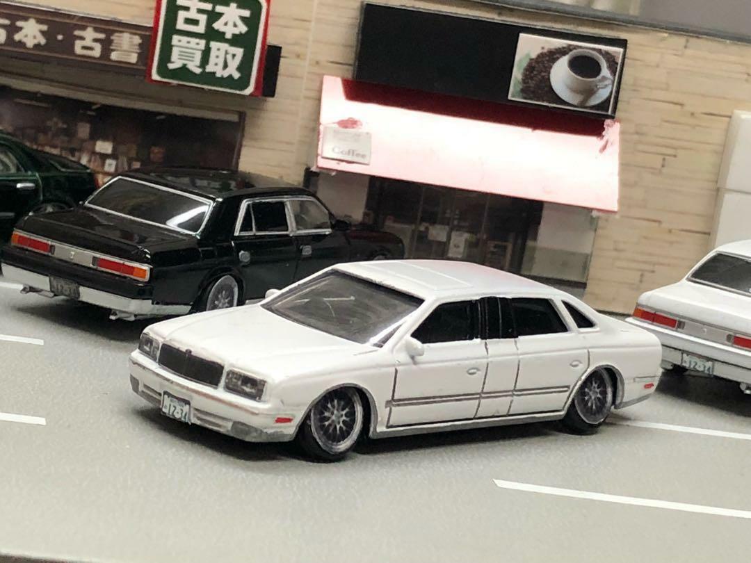 President White Pole Car Height Short President White Pole Car Height Short