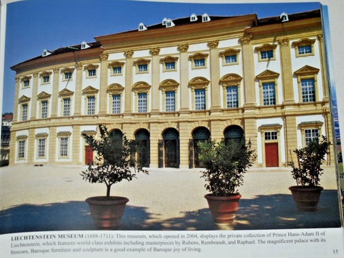 VIENNA 115 COLOR PHOTOS~SOUVENIR BOOKLET~LOT#SV-F - Picture 3 of 8