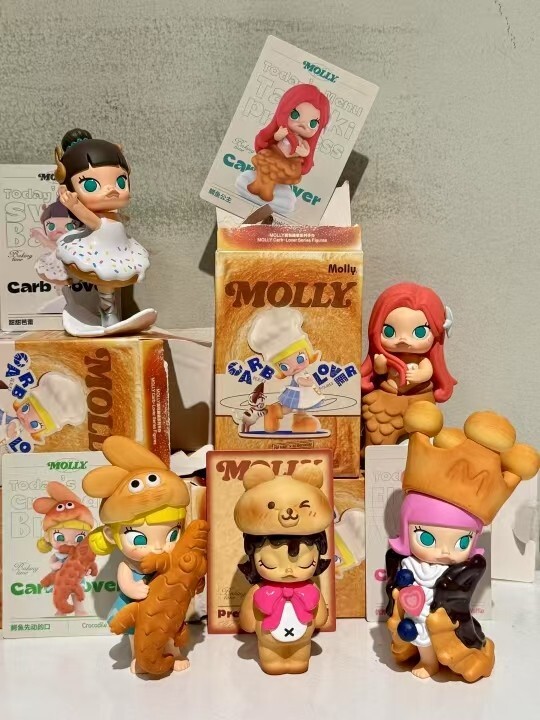【値下げ】MOLLY Carb-Lover シリーズ【アソートボックス】 MOLLY Carb-Lover Series Figures - POP MART (United States)