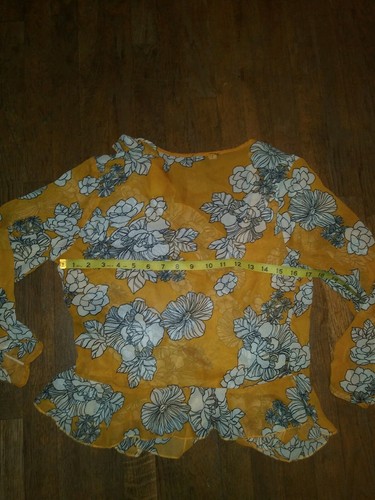 Hype short sleeve sheer bow wrap blouse size medium mustard yellow white floral - Picture 5 of 6