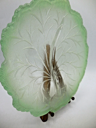 Vintage Indiana Glass Green Plate Divided Plate Serving Plate Tree of Life 10" - Picture 3 of 7