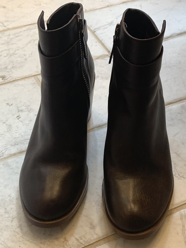 Halogen Women 5 Ankle Booties Brown Stylish Shoes Classic Boot Classy Dressy - Picture 6 of 10