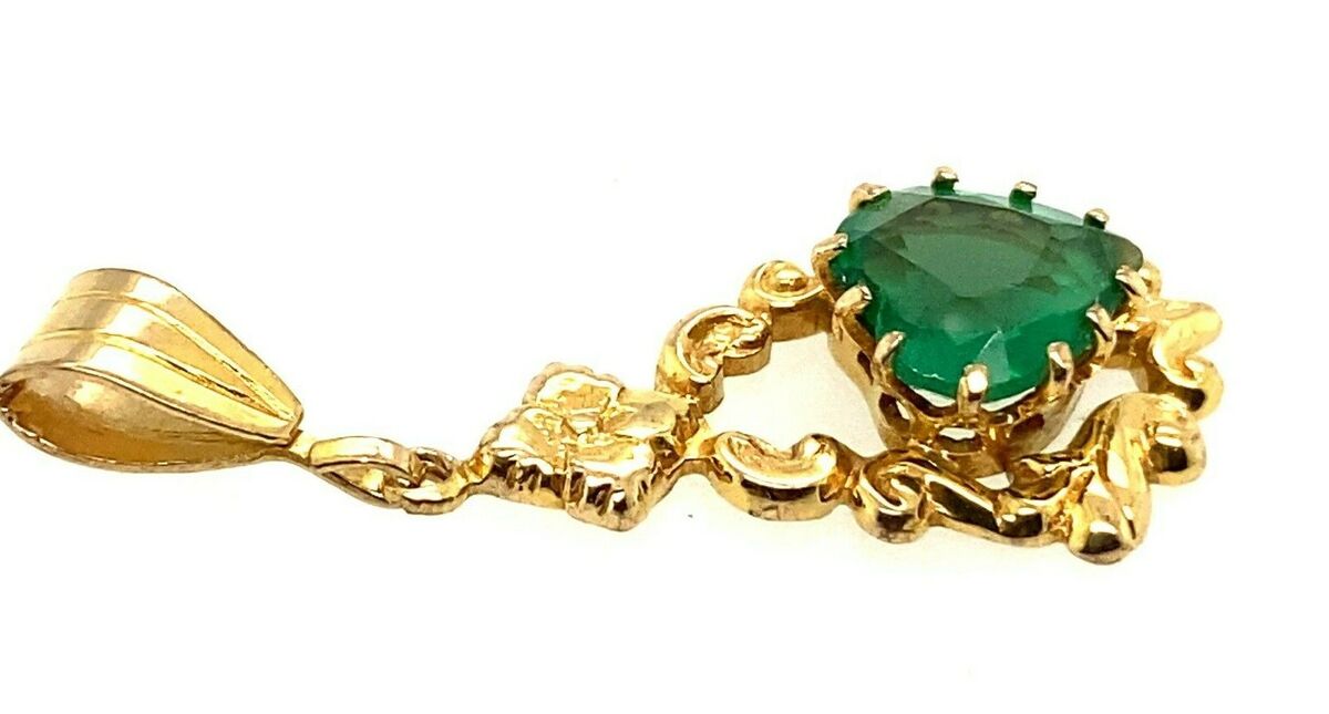 Vintage 9ct Yellow Gold Garnet Top Doublet Pendant Fine