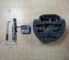 2017-2020 Maserati EMERGENCY SPARE TIRE JACK LIFT TOOL KIT air TIRE Pump OEM