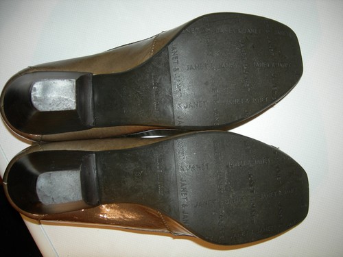 Zapatos de salón para mujer JANET & JANET lacado cuero caqui Italy talla 37 nuevos - Imagen 11 de 12