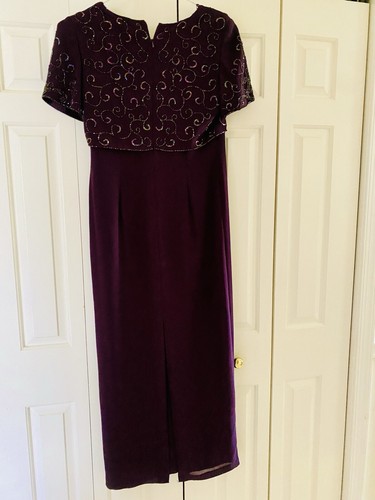 Karen Miller Plum Purple Formal Dress ~ Beaded Top ~Chiffon Full Length ~Size 10 - Picture 4 of 7