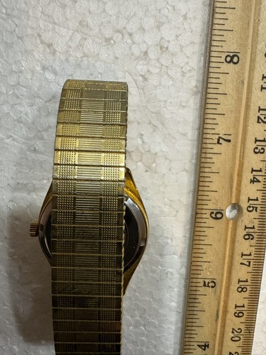 Vintage NASA Space Shuttle Watch - Picture 9 of 11