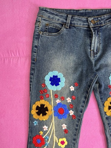 Jeans acampanados bordados a mano talla 28 Y2K - Imagen 4 de 15