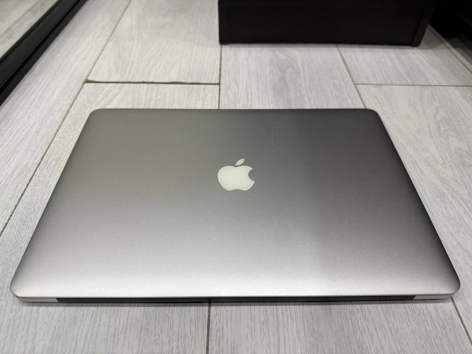 Apple MacBook Pro Retina 15.4" Late 2013 512GB SSD 16GB Ram 2.3GHz Core i7 750M - Image 4 of 4