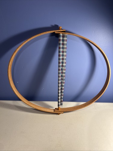 Vintage Wooden Quilting Hoop Wooden 18” - Very Good Cond - See photos - Picture 5 of 10