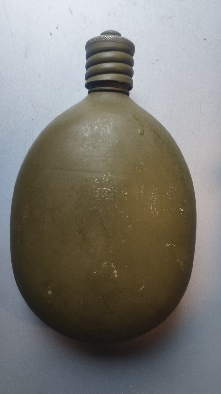 Aluminium flask, Soviet army, 1951, "Krasny Vyborzhets". — image 3