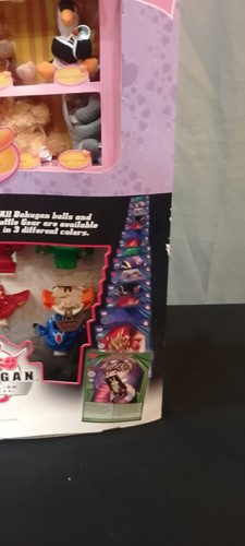 2010 MCDONALDS BAKUGAN & ONLY HEARTS PETS HAPPY MEAL DISPLAY - Picture 6 of 10