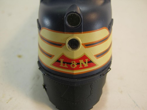 HO Proto 2000 E7 Louisville and Nashville #776 - Picture 5 of 17