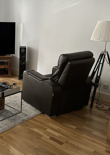 La-Z-Boy Premiere Home Cinema Power Recliner Gen. Leather Chair -Massage &Heated - Picture 9 of 15