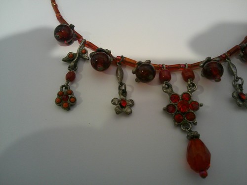 Collana girocollo sfaccettato pietre vetro rosso rubino - Foto 3 di 6