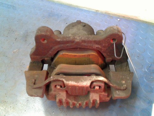 2007 BMW 3 Series (E92) Coupe 325i 24V (N52-B25A) Left Front Brake Caliper - Picture 3 of 4