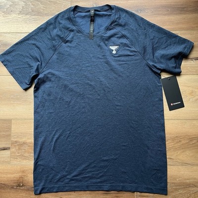 NWT Lululemon Athletica metal Vent Tech Blue Logo Athletic Seamless shirt Large