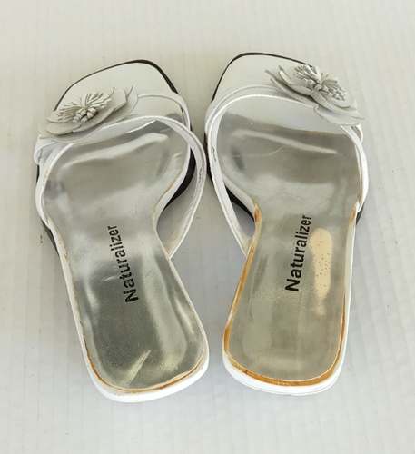 Size 5 Naturalizer Flower White Leather Women's Sandals Slip-On Shoes Low Heels - Picture 8 of 14