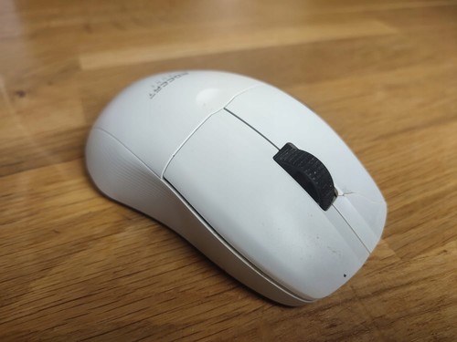 Roccat Kone Pro Air Bezprzewodowa mysz Czujnik optyczny - Zdjęcie 13 z 13