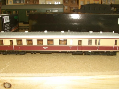 Vagón Brawa h0 44702 VT 137 con VS 145 DRG - Imagen 3 de 8