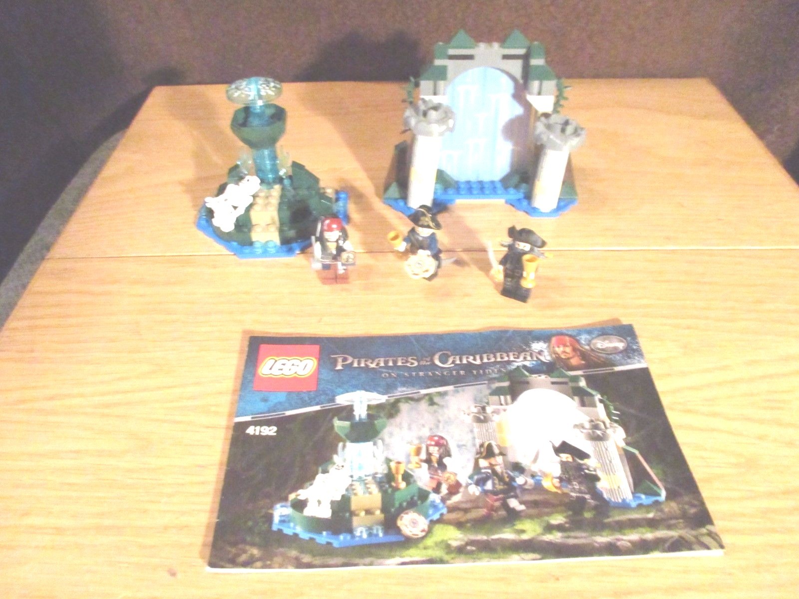 Lego - 4192 Pirates of the Caribbean -Quelle der ewigen Jugend Lego - 4192 Pirates of the Caribbean -Quelle der ewigen Jugend