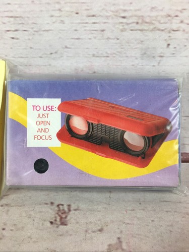 NOS Vintage Binoculars By Le World 3x25mm Plastic Folding Compact Red - Picture 4 of 12
