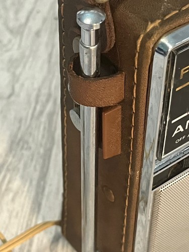 1970's GE Portable Radio General Electric Model P977A AM FM Solid State Brown - Picture 9 of 17