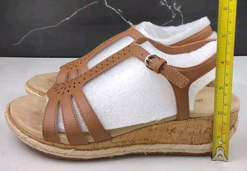 Easy Street Womens Dorinda Faux Leather Comfort Wedge Sandals, Tan, sz 6.5M - Picture 12 of 15